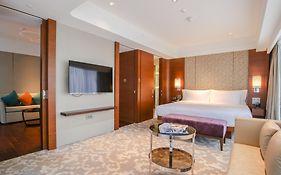 澳門皇冠假日酒店